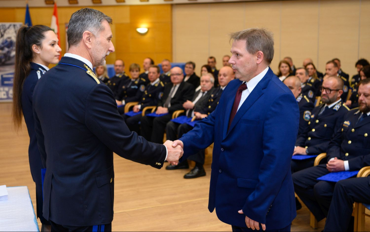 Miniszteri elismerés.