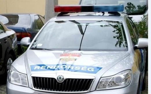 Gázszolgáltató alkalmazottainak adták ki magukat