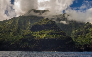 Lezuhant egy túrahelikopter Hawaii egyik szigetén