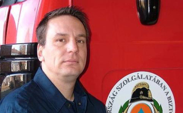 A Balassagyarmati Kajdy Norbert tűzoltó segít a török földrengés romjainál