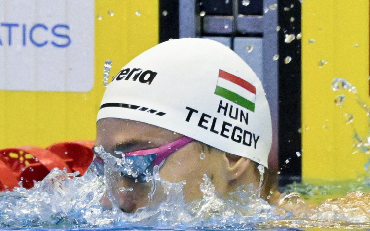 Vizes vb - Telegdy a negyedik idővel döntős 200 méter háton.