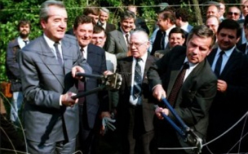 1990 augusztus 31-én történt, hogy az NDK és az NSZK kormányai megkötötték a szerződést a két német állam újraegyesítéséről