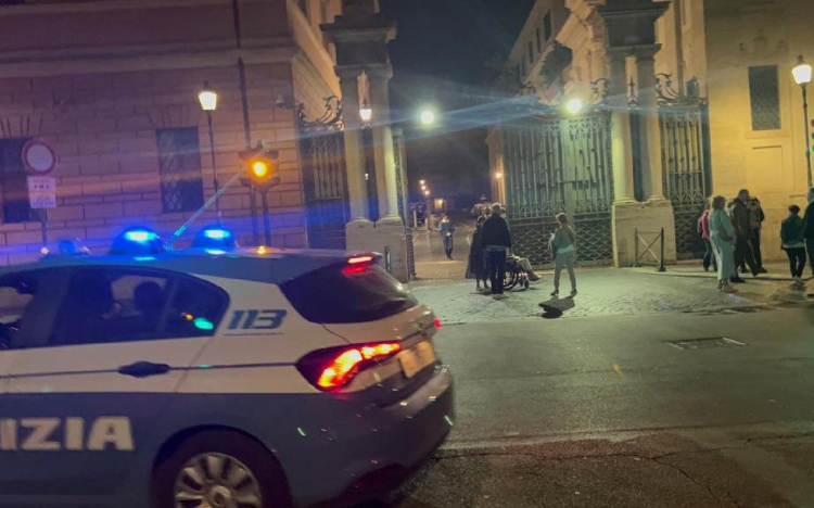 Letartóztatták a férfit, aki erőszakkal behajtott Vatikánvárosba!