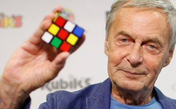 1944 július 13-án született Rubik Ernő magyar feltaláló, a bűvös kocka atyja 