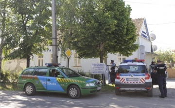 Nagy erőkkel keresi a rendőrség a román férfit, aki áttört a nagylaki határon