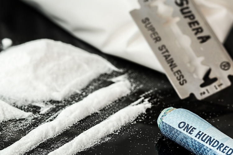 Kaliforniából rendelt fél kilogrammnyi kokaint két magyar férfi