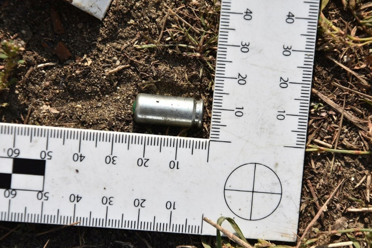 Nyolc embert vettek őrizetbe fegyveres garázdaság miatt Hatvanban.