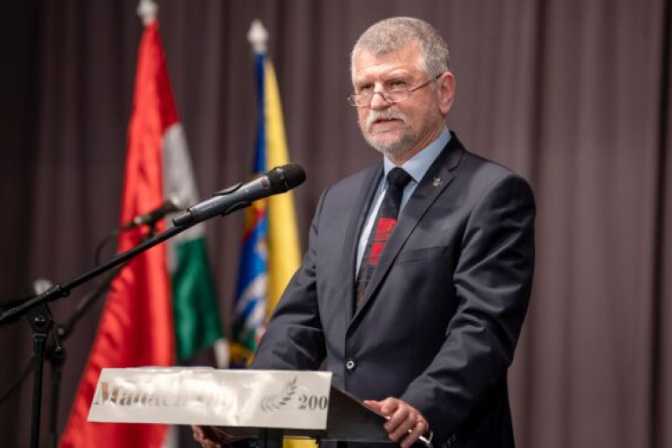 Fico elleni merénylet - Kövér László mély megdöbbenésének adott hangot.