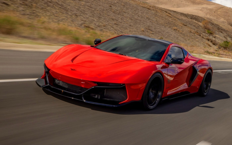 Bestiaként álcázzák a Corvette-et.