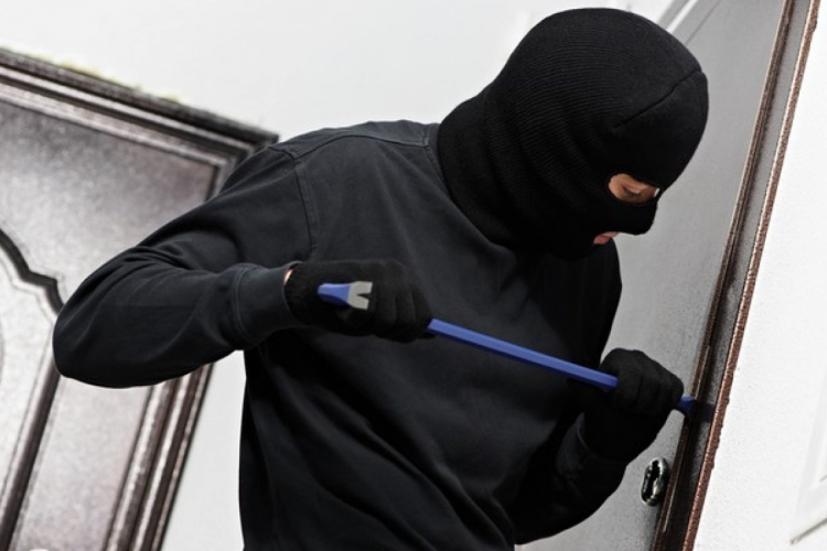 Betört szomszédjához