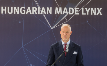  Szalay-Bobrovniczky Kristóf: legördült a zalaegerszegi gyártósorról a honvédség első magyar gyártású Lynx KF-41 gyalogsági harcjár