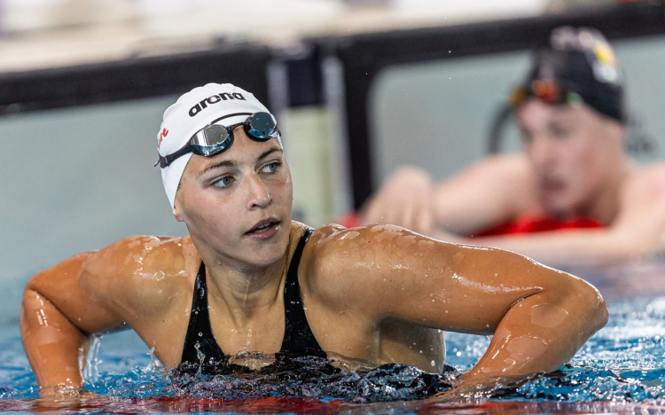 Vizes Eb - Országos csúccsal aranyérmes a női 4x100 méteres gyorsváltó.