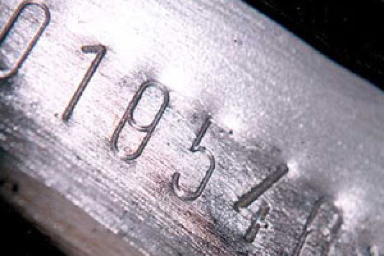 Áthegesztette az alvázszámot