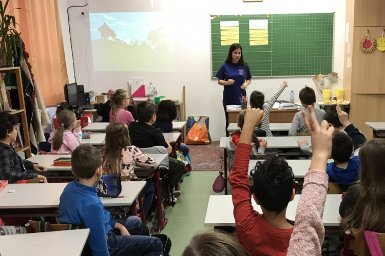 Biztonságos internethasználat - előadás iskolásoknak