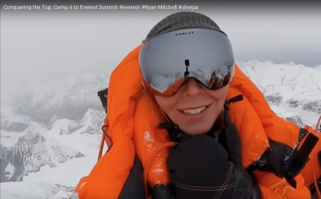 Felküldtek egy drónt a Mount Everest fölé, és fel is ment szépen 8848 méterre.