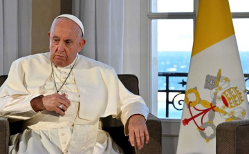 Ferenc pápa saját temetési szertartásáról beszélt a legújabb interjújában.