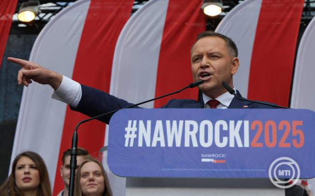 Az új lengyel elnök a magyar-lengyel barátság fontosságáról beszélt