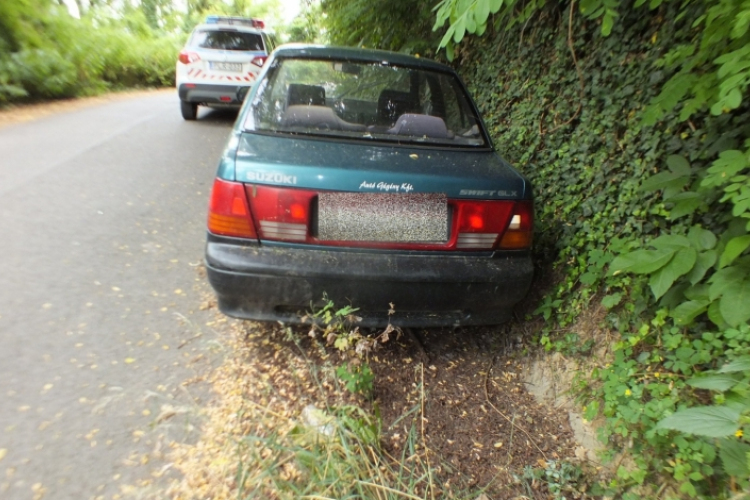 Térfigyelő buktatta le a kocsitolvajt, aki gyorsan bevallott egy másik lopást is