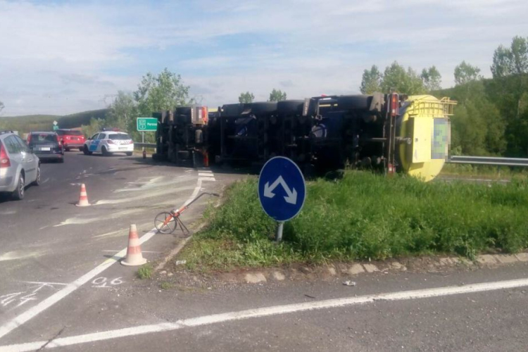 Felborult egy kamion