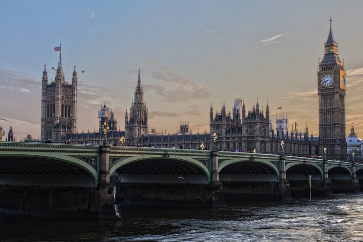 Továbbra is London a világ vezető pénzügyi központja