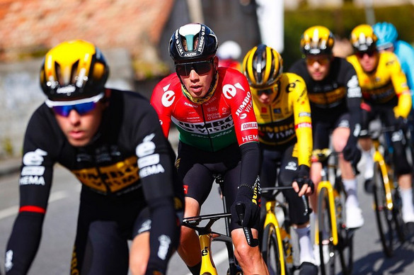Vuelta a Espana - Roglic szakaszt nyert, Valter 28. lett, Kuss az élre állt.