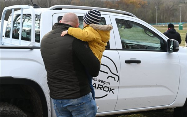Off-road autózást szerveztek daganatos betegségből gyógyuló gyermekeknek.