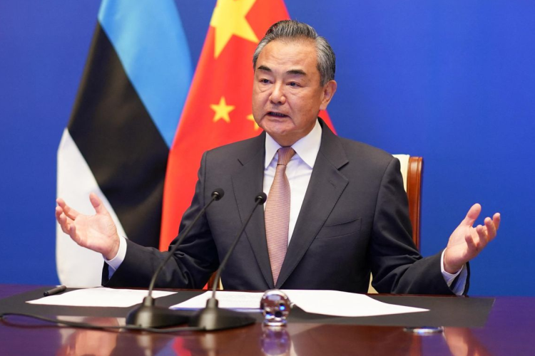 Kínai külügyminiszter: egy szuverén állam vezetőjének nyílt meggyilkolása elfogadhatatlan