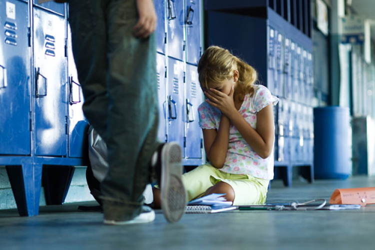 Megverte osztálytársát