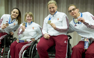 Kerekesszékes vívó Eb - Aranyérmes a magyar női tőrcsapat.