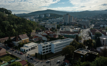 Főispáni dicsérő oklevelet vehetett át a közelmúltban a Nógrád Vármegyei Kormányhivatal tizenhárom munkatársa