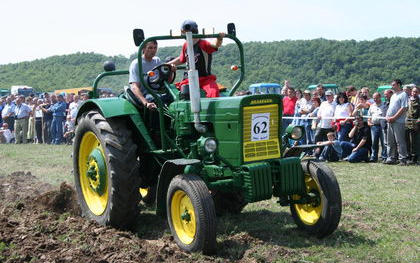 Traktormajális Bokoron: megszólal a Traktorrádió