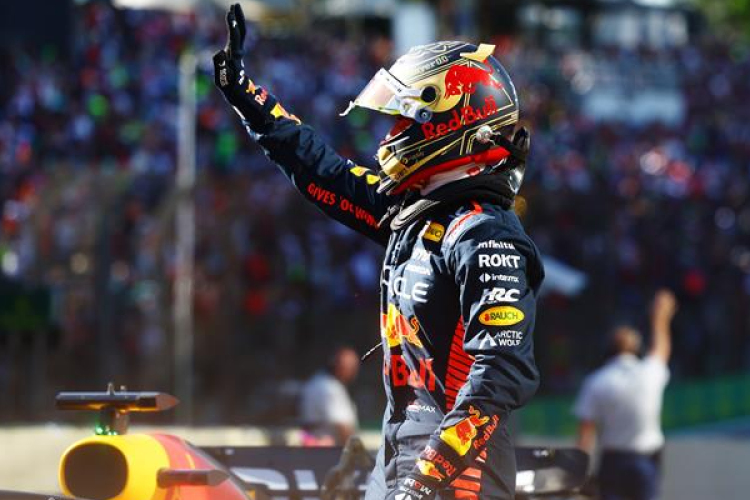 Brazil Nagydíj - Verstappen rajt-cél győzelmet aratott Sao Paulóban.