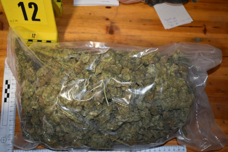 Több mint 44 kg marihuána, 8 kg kokain, 2,5 kg ketamin lefoglalva