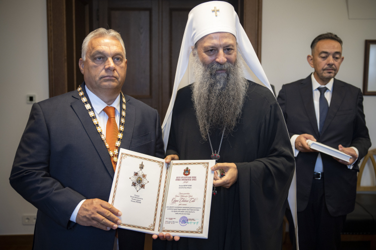 A szerb ortodox pátriárka kitüntette Orbán Viktort