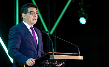 Zsigmond Barna Pál: szerdán van az anyanyelv nemzetközi napja.