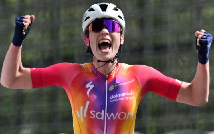Női Vuelta - Vas segítőként járult hozzá Vollering összetett sikeréhez.