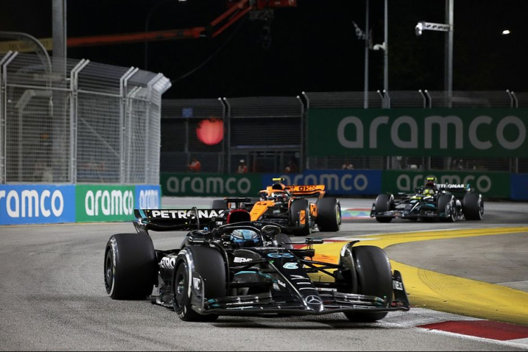 Russell-vezetés az FP3-on, Verstappen nem elégedett.