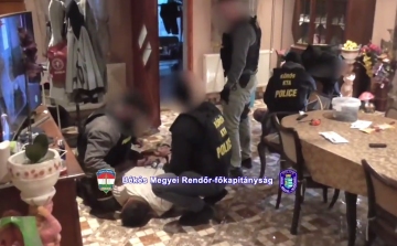 Lecsapott egy drogdíler családra a rendőrség - VIDEÓ