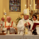 Bérmálás a Főplébánián és Püspök atya aláírta az Adomány Levelet