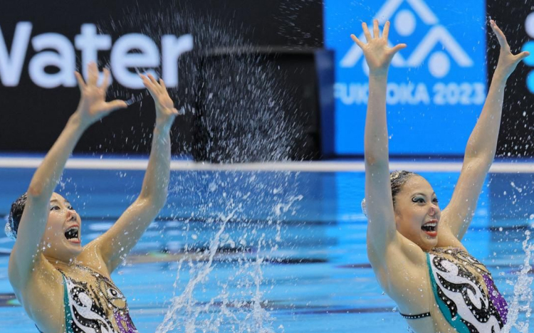 Vizes vb - A Vang ikrek újabb aranya szinkronúszásban, sporttörténelmi holland ezüst.