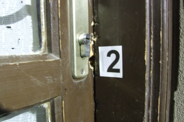 Kocsmába akartak betörni