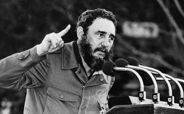 Éppen 62 éve, hogy Kubát a kommunizmusba kezdte vezetni Fidel Castro... :-D