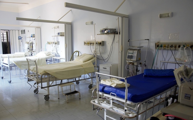 Nincs elég orvos és ápoló a német kórházak háromnegyedében