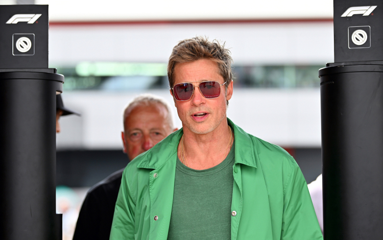 Hatalmas akadály előtt a színészsztrájk miatt Brad Pitt Forma-1-es filmje? 