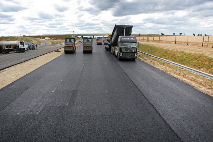 Már keresik a 21-es további két szakaszának kivitelezőjét