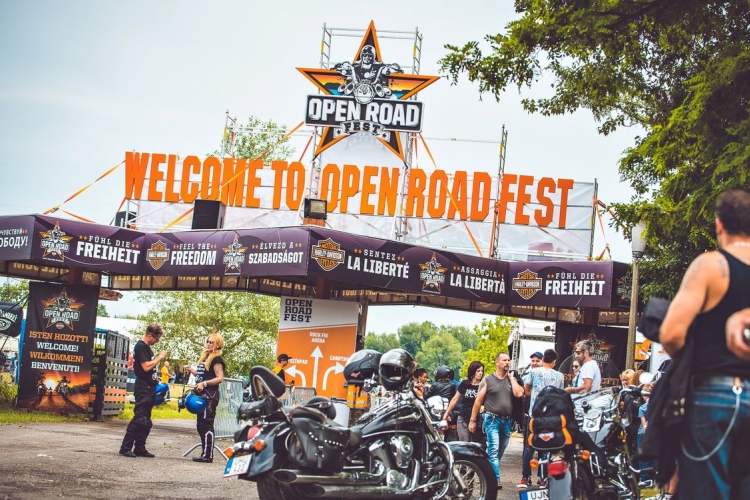 Megkezdődött a huszadik Harley-Davidson Open Road Fest Alsóörsön