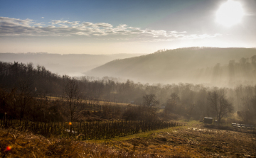Feltámad a szél, de sokat fog sütni a nap.
