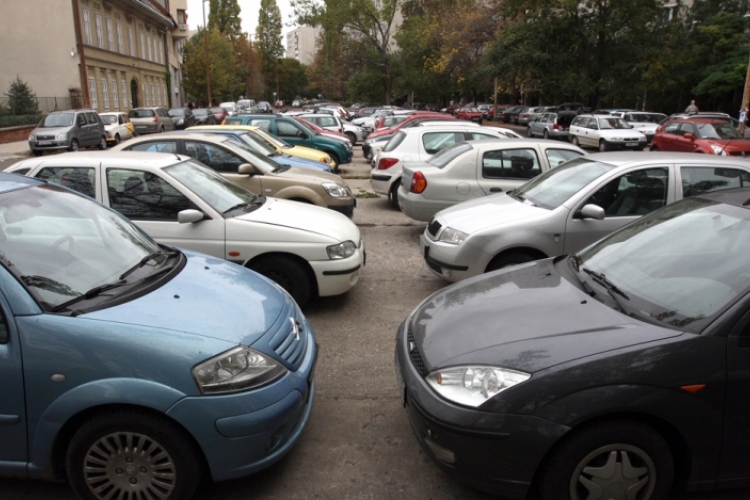 Végre egy pénzt hozó adminisztráció – de félnek tőle