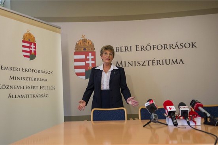 Hoffmann Rózsa: elfogadhatatlan a fiatalok akciója