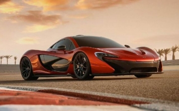 Ívek diadala – galérián tündököl a McLaren P1